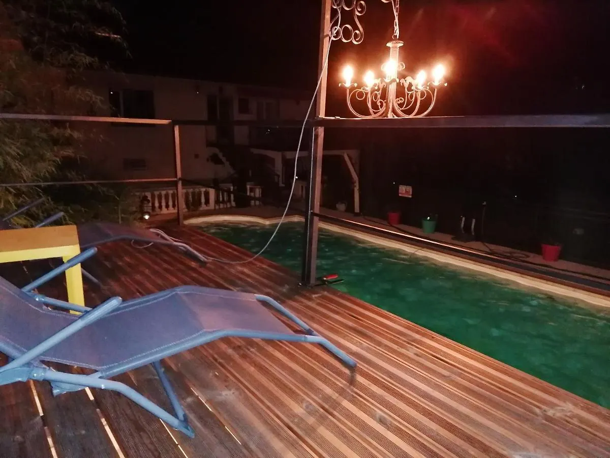 Appartement Lumineux A Voreppe Avec Piscine Apartment